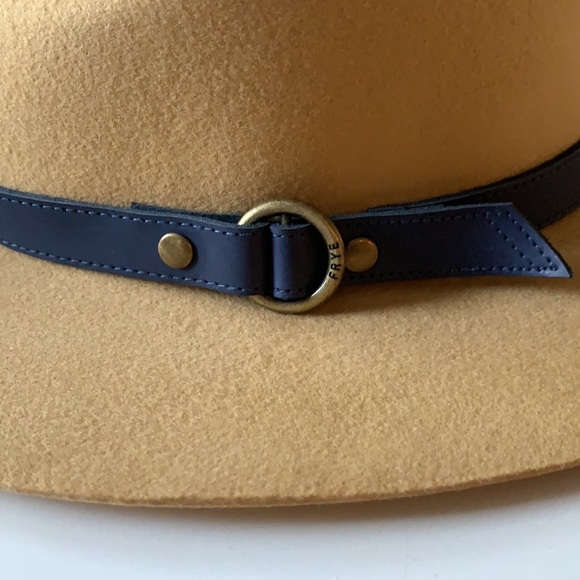 NWT FRYE Wool Harness Leather Trim Hat